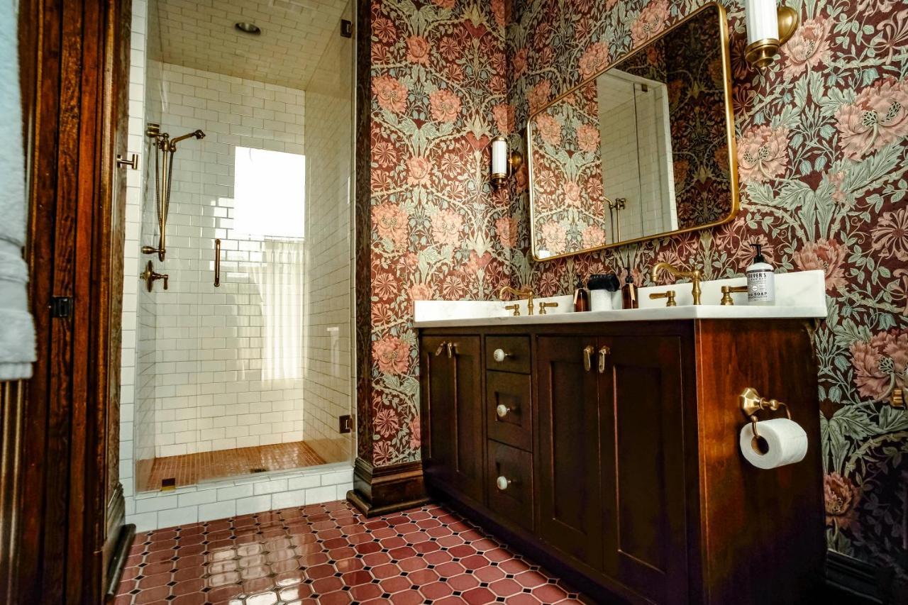 Henrie House I Luxury 4Br Downtown Historic Gem With Library & Patio Villa Nashville Eksteriør billede